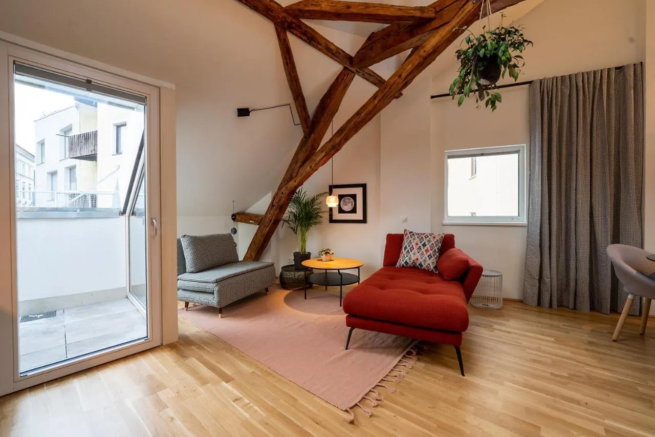 Noas Home Innsbruck 0*,  Austria